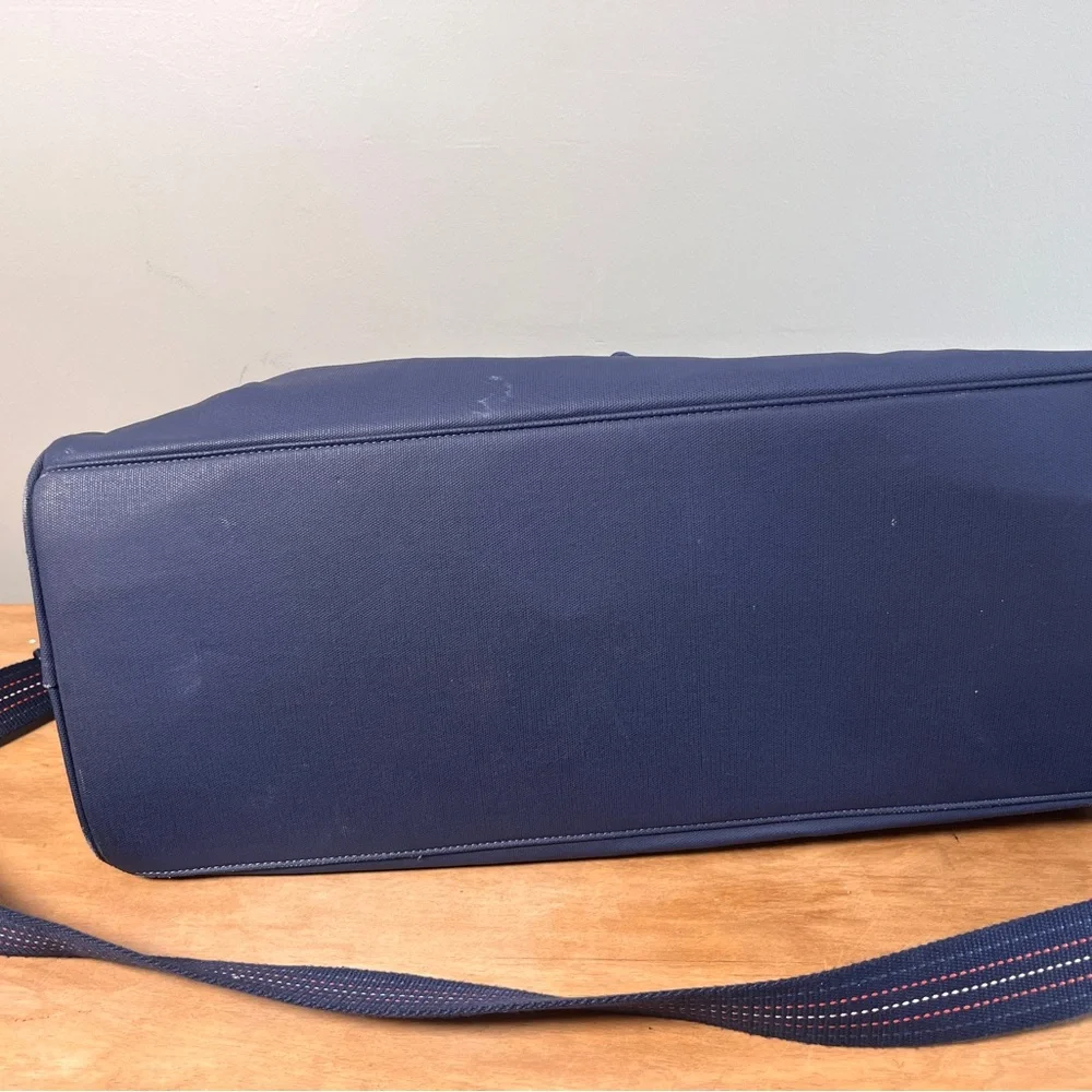 Marine Layer Weekender Bag in Navy